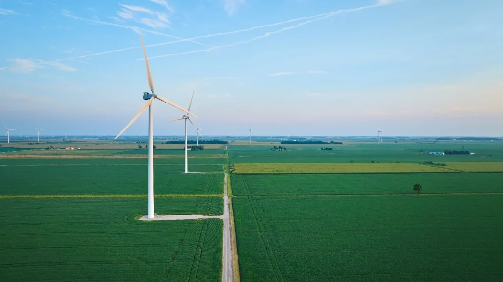 Renewable energy with windmills on farmland
